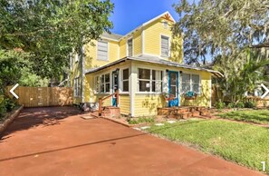 Exterior - Charming Home with Hot Tub and Garden, 20 minutes to Beach. (Palmetto)