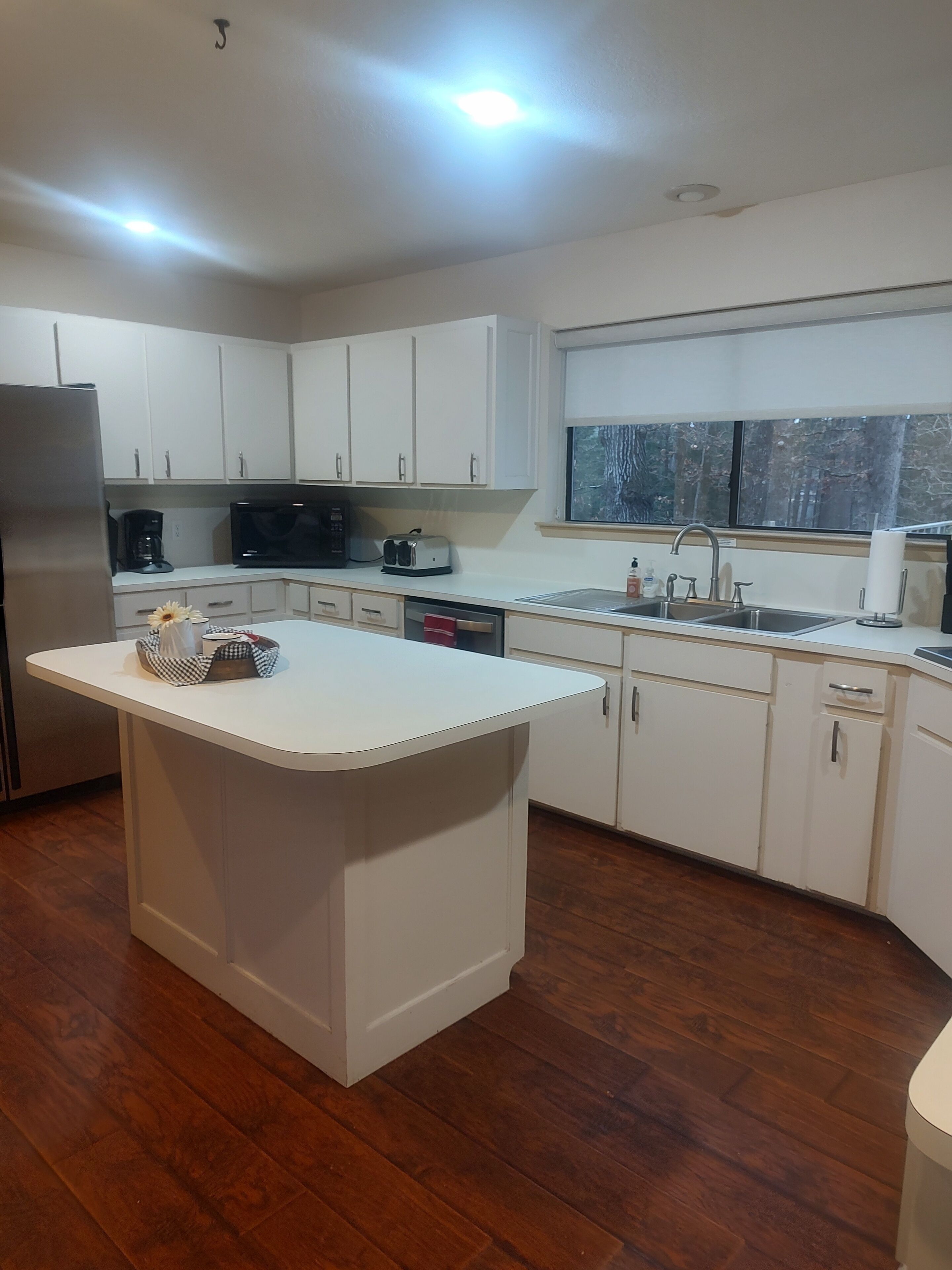 Micro-ondes, four, plaque de cuisson, lave-vaisselle