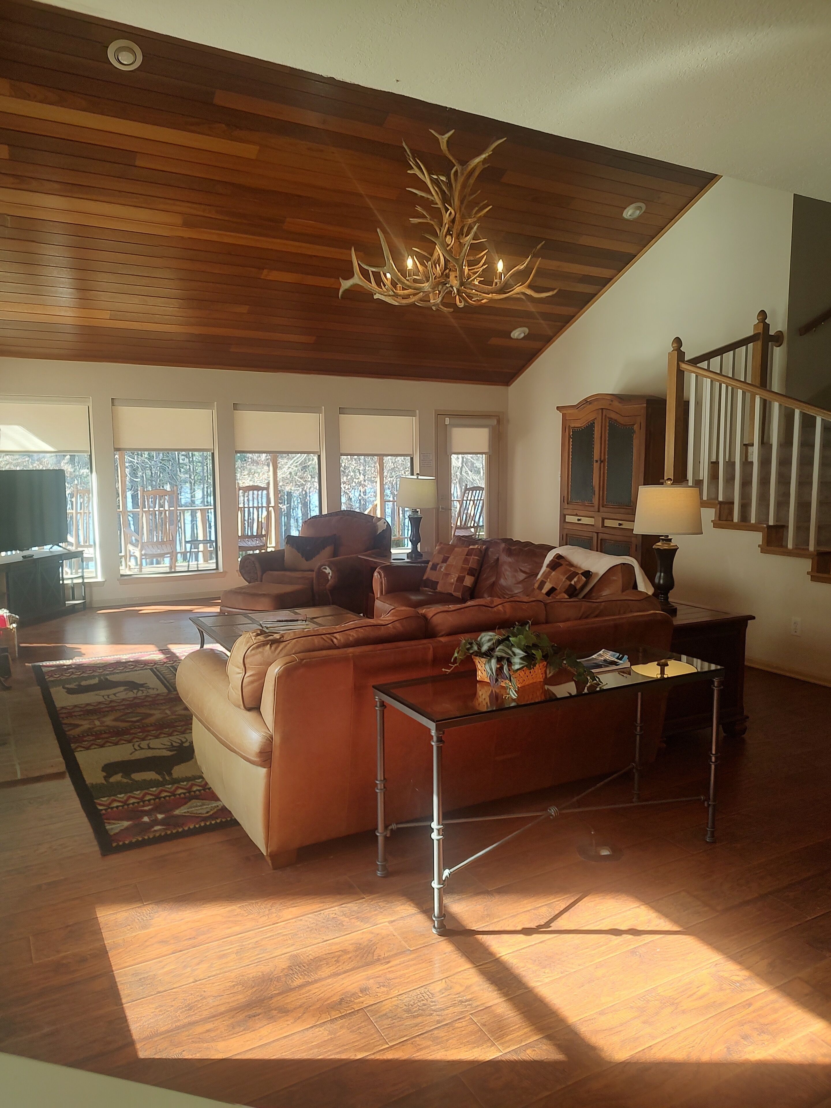 Télévision, cheminée