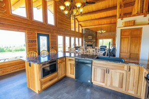 Deluxe-Haus, Buchtblick | Speisen