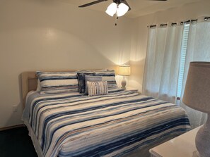 3 chambres, fer et planche à repasser, Wi-Fi, draps fournis