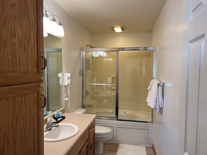 Bathroom - Penthouse condo 3 bedrooms, 3 king size beds, 3 Full bathroom Hollister/Branson (Hollister)