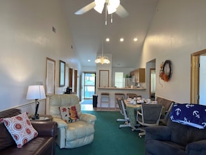 Interior - Penthouse condo 3 bedrooms, 3 king size beds, 3 Full bathroom Hollister/Branson (Hollister)