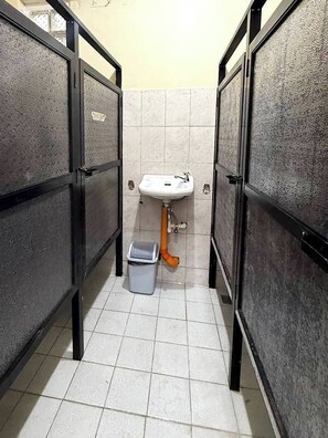 Shared Dormitory, 1 Bedroom | Bathroom - Room-cozy Room 305 Near Session Burnham (Baguio)