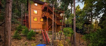 ~Arrowhead Treehouse~ Movie Theater/Game Room/Lake Rights/Sledding Hill/Fun!