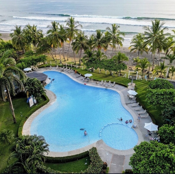 Pool - 2 Bedroom Retreat @Casa 81 Sand - Hermosa Palms Beach Club-Pool & Beach Access (Playa Hermosa)