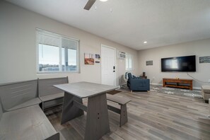 Interior - 2-bedroom Condo in OCMD Centrally Located, 2 Parking Spaces, Pool, and Grills (Ocean City)