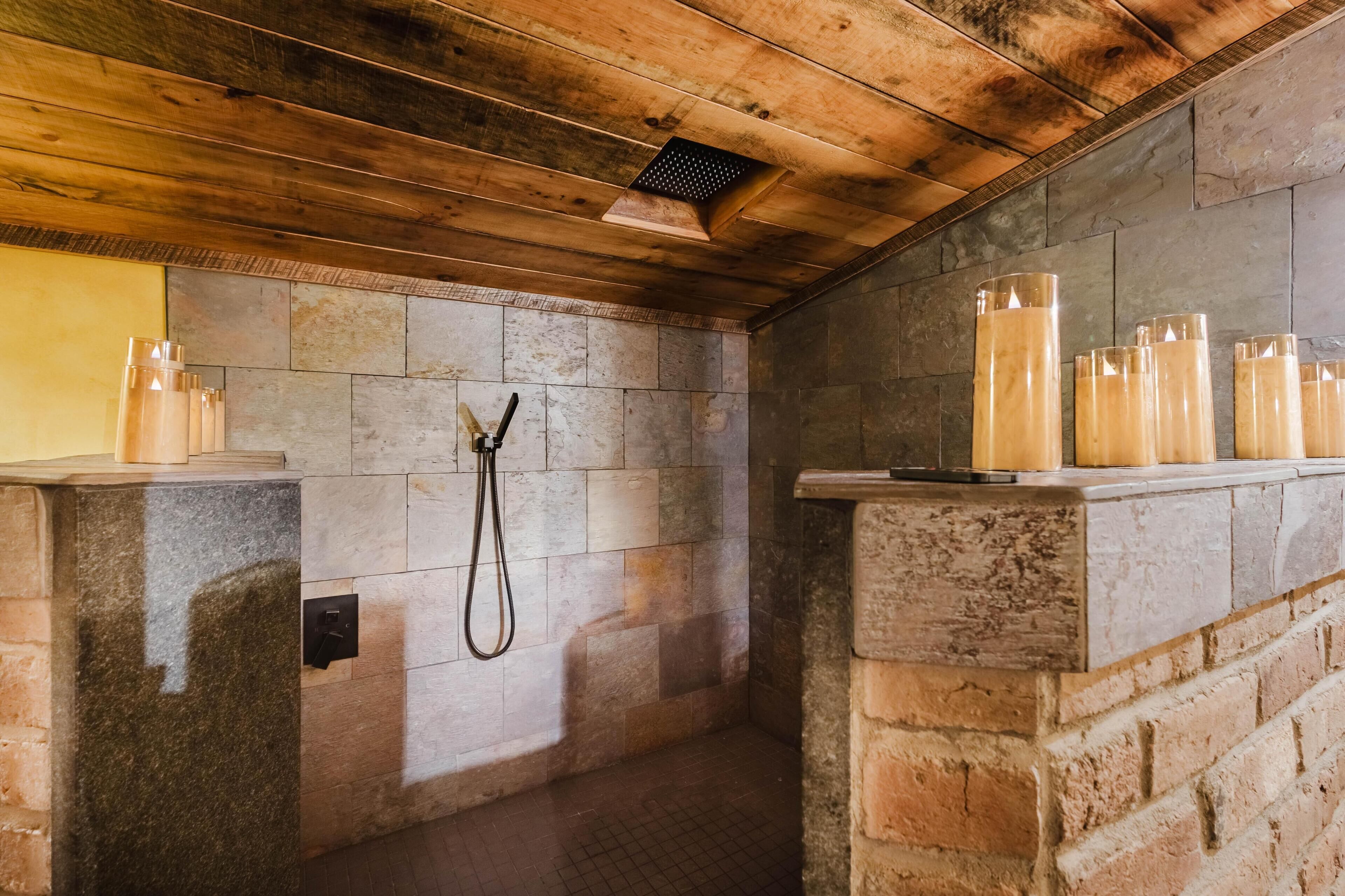 Shower, towels