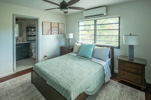 2 bedrooms, WiFi, bed sheets - Charming 2-bedroom apartment in St Thomas, central location, close to beaches. (St Thomas)