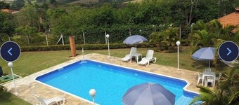 Country house in Boituva - gated community with 4 suites, swimming pool, Wi-Fi and small soccer field.