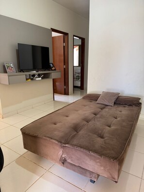 2 dormitorios, tabla de planchar con plancha, wifi gratis y ropa de cama