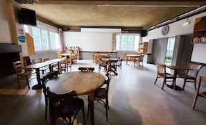 Dining - Séjour cosy pour 4 au cœur des Monts Jura (Lélex)