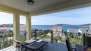 Property grounds - Luxury Apartment Nala with shared pool and sauna near beach (Sevid na moru)