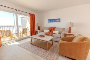 Smart TV - Gateway Villas #394 "Ocean Gateway" - 2 Bedroom Beachfront (Fort Myers Beach)