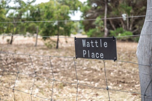 Wattle Place | Peaceful Bush Retreat Near Town & Coast