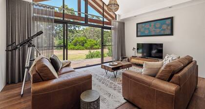 Wattle Place | Peaceful Bush Retreat Near Town & Coast