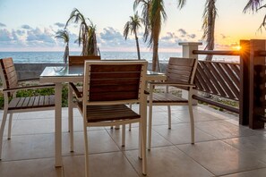 Outdoor dining - Two Bedroom Ocean Front (Bajos de Chila)