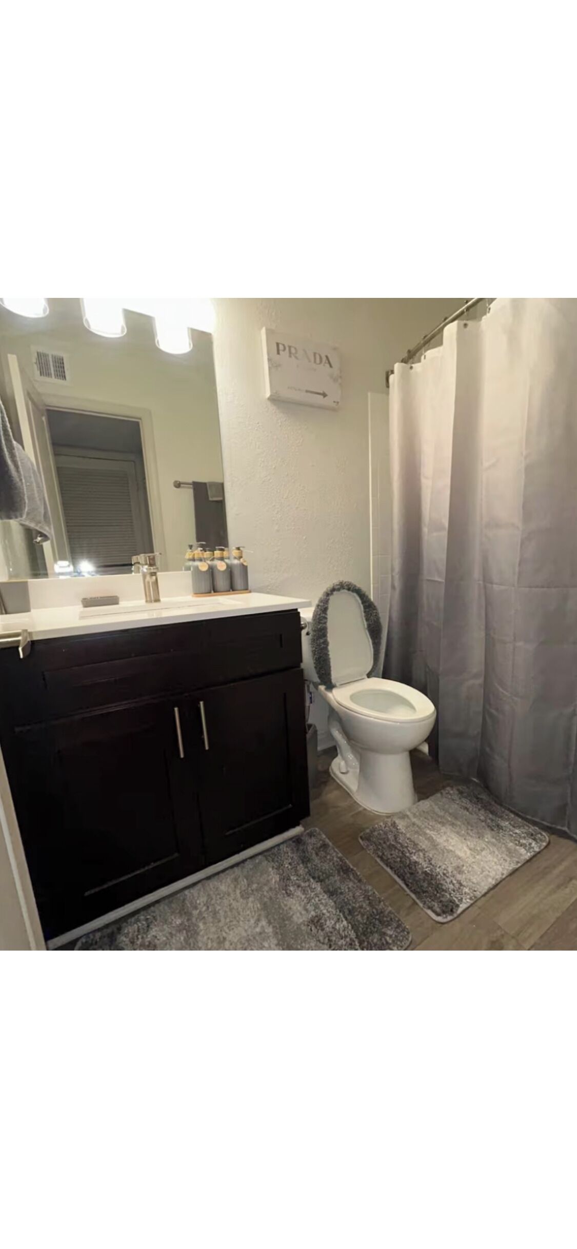 Håndklær og toalettpapir