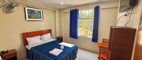 Classic Single Room | Desk, free WiFi