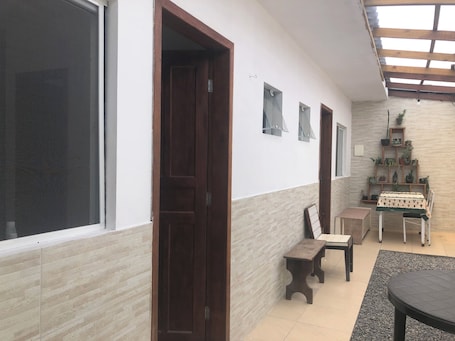 Interior. Functional suite with excellent location – South of the Island