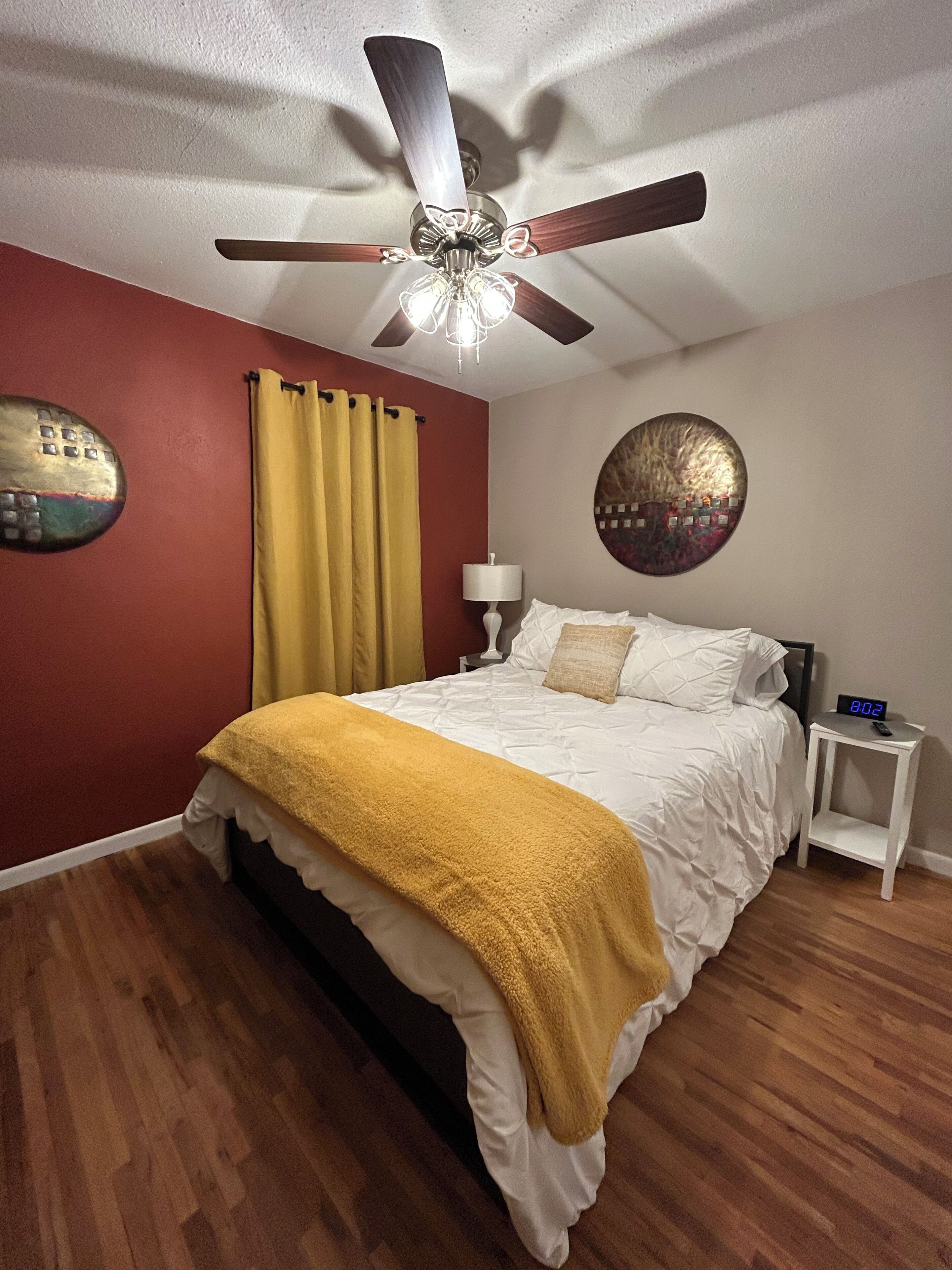 Ferros/tábuas de passar roupa, Wi-Fi, roupa de cama