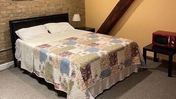 1 slaapkamer, een strijkplank/strijkijzer, wifi, beddengoed