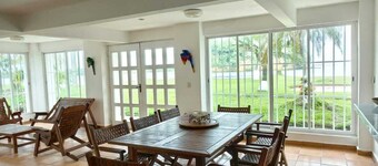 House in front of the river ideal to relax with your family.