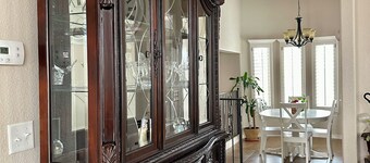 Spacious & Cozy 4-Bedroom Retreat in Northeast El Paso