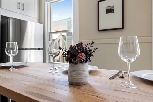 Happy Salem 3BR/2BA • Salem Sights on Foot