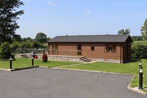 Exterior - Pine Lodge (Holywell)