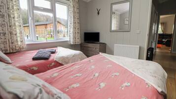 3 bedrooms, free WiFi, individually decorated, individually furnished