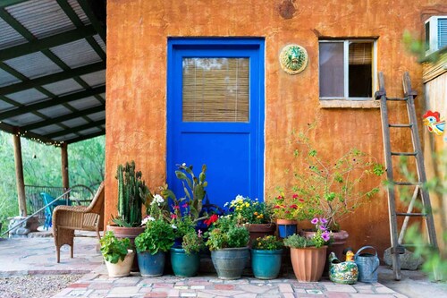 Blue Door Casita on Orchard Near Canyon Wilderness