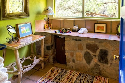 Blue Door Casita on Orchard Near Canyon Wilderness