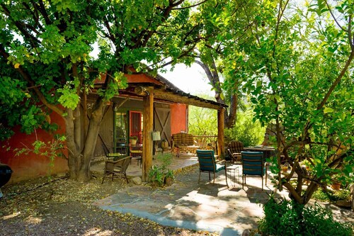 Shady Garden Patio Casita | Aravaipa