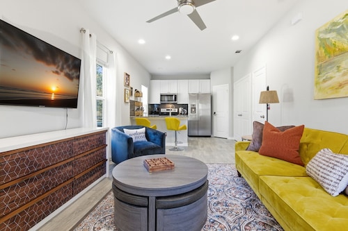 Holly Woods Retreat “Casa do Gato” Quiet culdeSac in Montgomery near lake Conroe