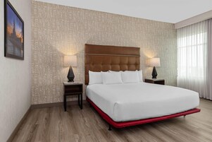 Suite, 1 King Bed with Sofa bed, Hearing Accessible, Bathtub (Upper Floor, Sofa Sleeper, 2 Rooms)