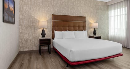 Drury Plaza Hotel Mobile