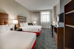 Premium bedding, desk, blackout drapes, iron/ironing board - Drury Plaza Hotel Mobile (Mobile)