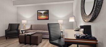 Drury Plaza Hotel Mobile