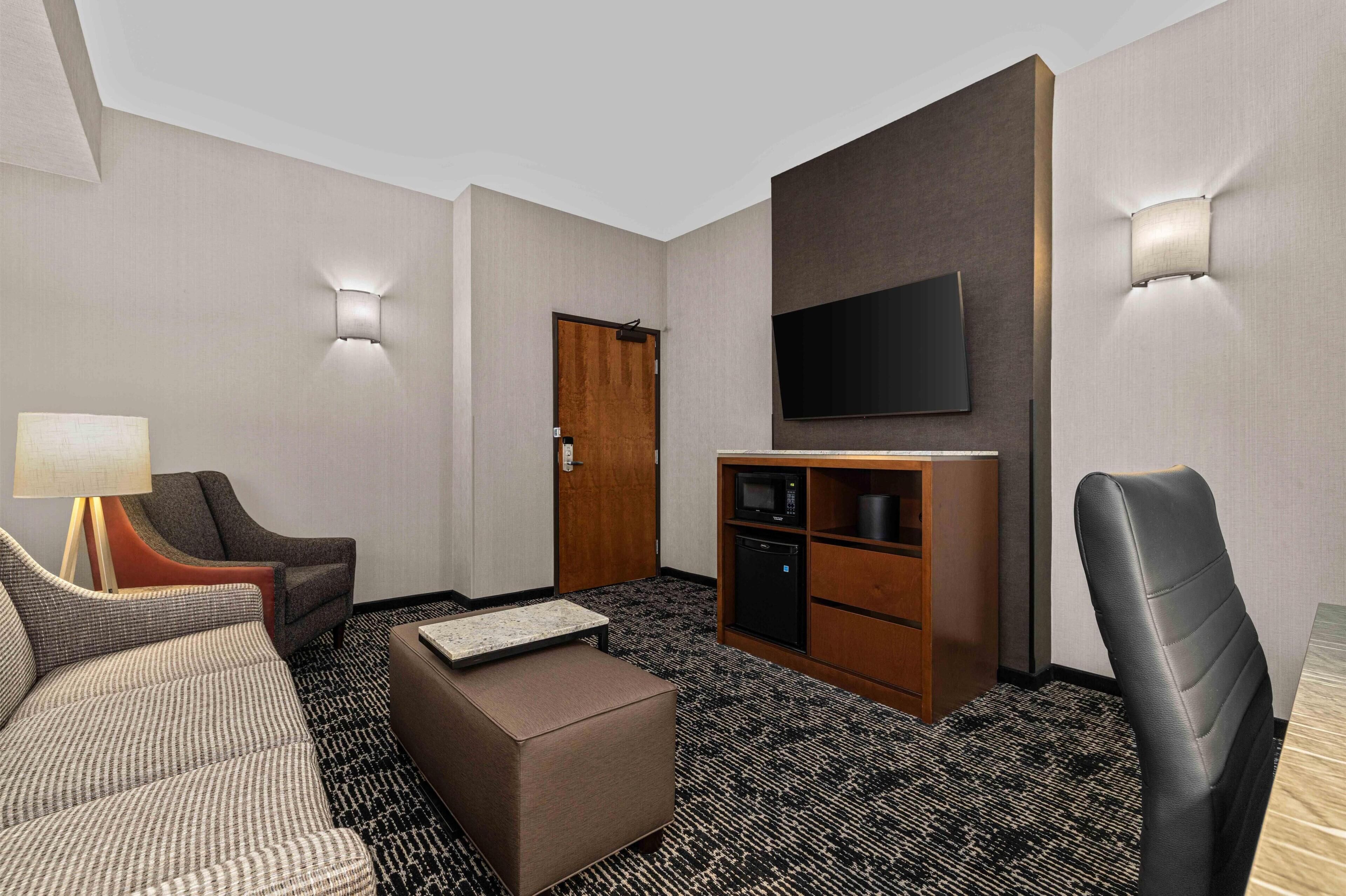 Premium bedding, desk, blackout drapes, iron/ironing board