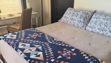 1 chambre, fer et planche à repasser, accès à Internet, literie fournie