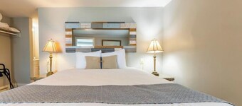 Lakefront room perfect for a couple or family