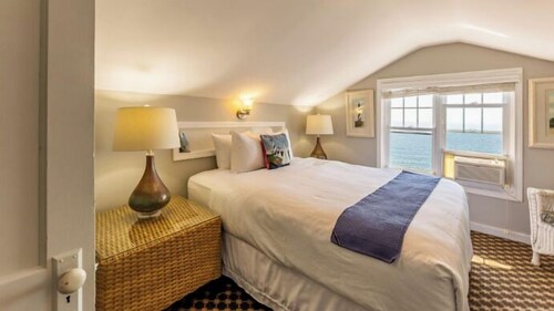 Three bedroom unit is great for large families or friends