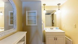 Hair dryer, towels - Cottage F - Great for families, convenient kitchen, and two bedrooms (Whitehall)