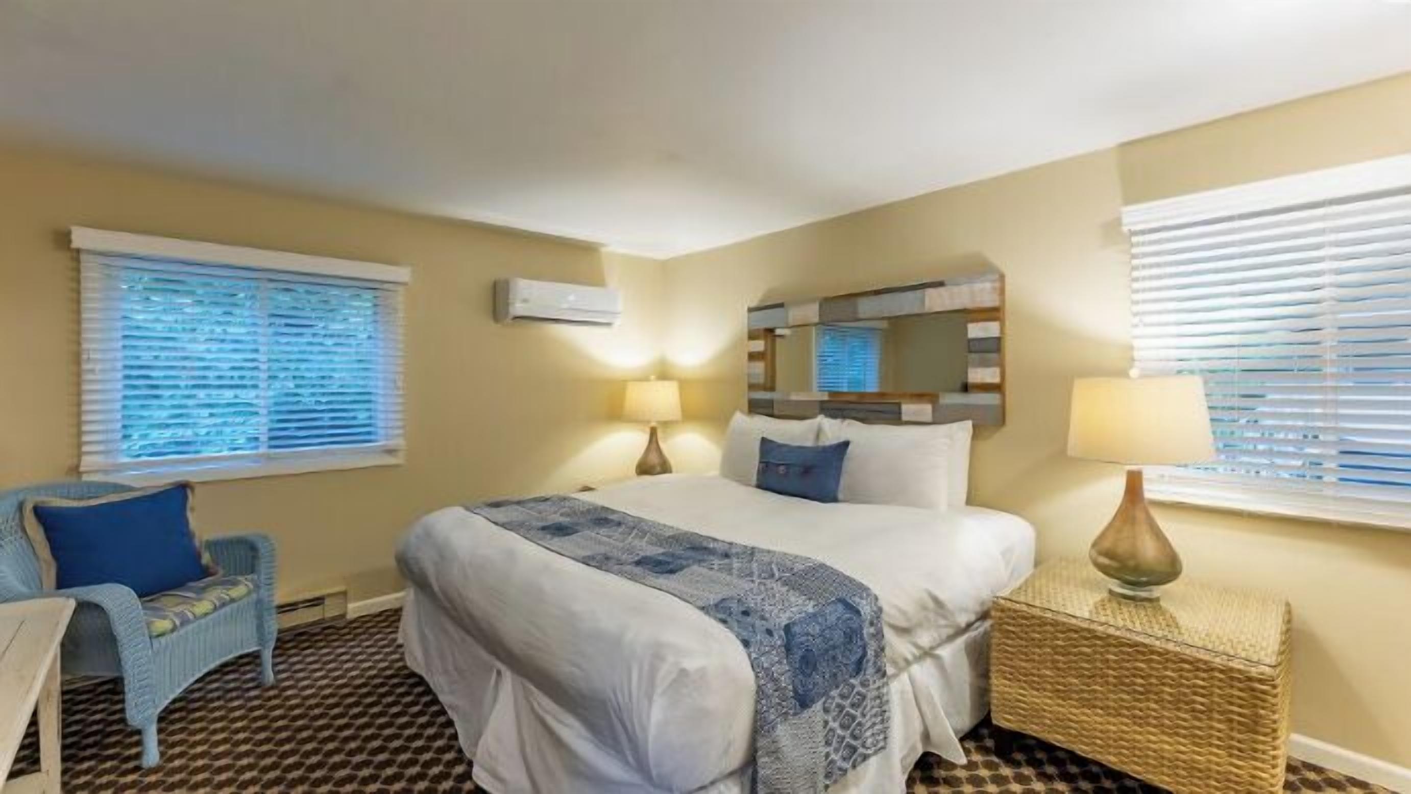 Fer et planche à repasser, Wi-Fi gratuit, draps fournis