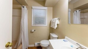 Hair dryer - Surfside 2 - 1 Queen bed and 1 queen sofa sleeper (Whitehall)