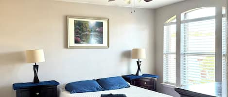 3 bedrooms, desk, iron/ironing board, free WiFi