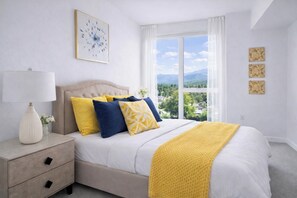 Iron/ironing board, Internet, bed sheets