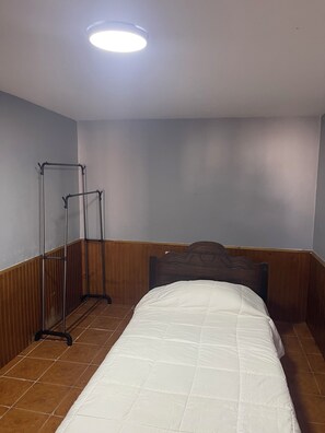 5 bedrooms, iron/ironing board, bed sheets - Spacious house, quiet, 1 km from beach, 10 minutes from downtown, pets welcome. (Arica)