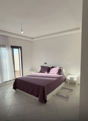 3 bedrooms, bed sheets